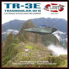 ATLANTIS TR3E Triangular UFO (5") w/Base