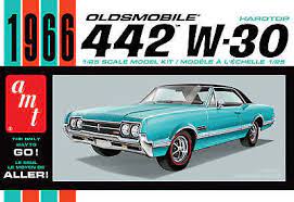 AMT 1/25 1966 Oldsmobile 442 W30 Hardtop