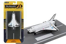 RUNWAY 24 	Space Shuttle Endeavor