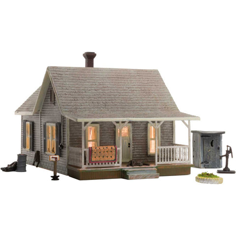 WOODLAND SCENICS N Old Homestead Built Ready Lighted