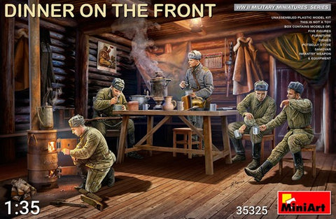 MINIART1/35 Dinner on the Front: Soviet Soldiers (5) w/Furniture & Accessories