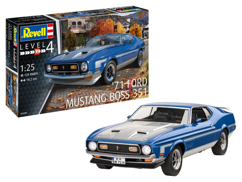 REVELL 1/25 1971 Mustang Boss 351 Car w/paint & glue
