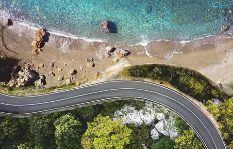 RAVENSBURGER 200-PIECE PUZZLE Moments: Beach Road