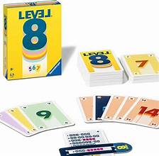 RAVENSBURGER Level 8 Card Game