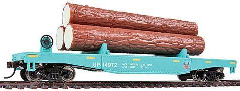 WALTHERS Log Dump Car with 3 Logs - Ready to Run Union Pacific 14972 (MOW Scheme; green, yellow Conspicuity Marks)