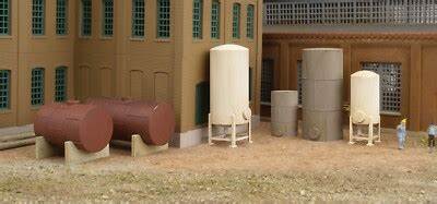 WALTHERS N Storage Tanks -- Kit pkg(6)