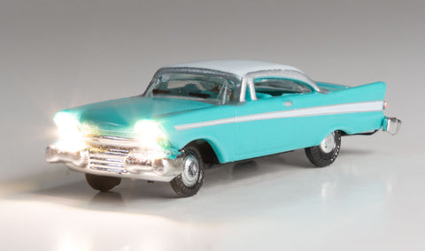 WOODLAND SCENICS Just Plug: HO Vehicle, Fancy Fins, Lighted