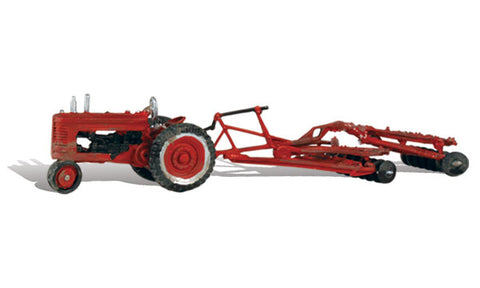 WOODLAND SCENICS HO Vehicle: Tractor & Disc