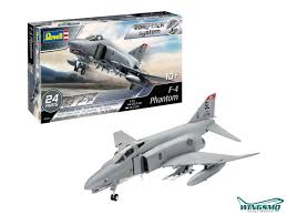 REVELL 1/72 F4 Phantom Fighter (Snap)