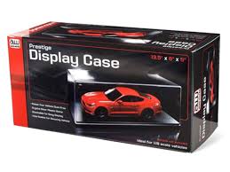 AUTO WORLD 1/18 Auto Plastic Display Showcase w/Black Base