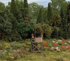 WALTHERS HO Elevated Deer Stand -- Laser-Cut Wood Kit