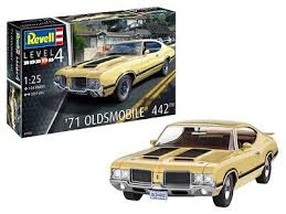 REVELL 1/25 1971 Oldsmobile 442 Coupe Car