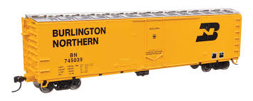WALTHERS HO 50' PC&F Insulated Boxcar - Ready to Run -- Burlington Northern #745045