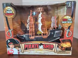 TOY NETWORK Pirate Boat 10"