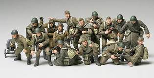 TAMIYA 1/48 WWII Russian Infantry & Tank Crew (14)