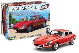 REVELL 1/24 Jaguar XK-E (E-Type) Coupe