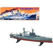 REVELL 1/426 USS ARIZONA SHIP