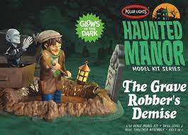 POLAR  LIGHTS 1/12 Haunted Manor The Grave Robber's Demise Glow-in-the-Dark Diorama Set