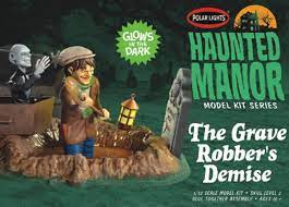 POLAR  LIGHTS 1/12 Haunted Manor The Grave Robber's Demise Glow-in-the-Dark Diorama Set