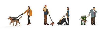 WALTHERS HO People with Dogs -- 4 of Each with 1 Garbage Can