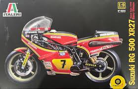 ITALERI 1/9 SUZUKI RG500 XR27 1978