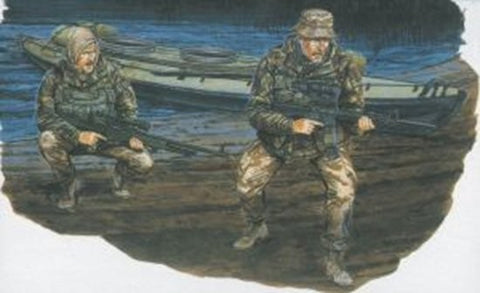 DRAGON MODELS 1/35  BRITISH SBS SOLDIER W/KAYAK
