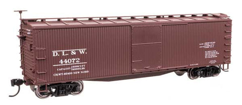 WALTHERS 40' Double Sheathed Wood Boxcar - Ready to Run -- Delaware, Lackawanna & Western #44072