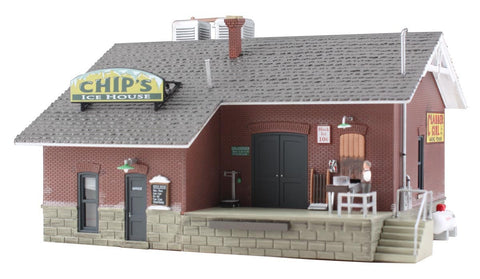 WOODLAND SCENICS HO Build-&-Ready: Chip's Ice House