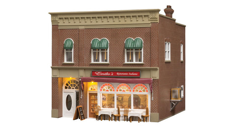 WOODLAND SCENICS O Build-&-Ready: Emilio's Italian Restaurant