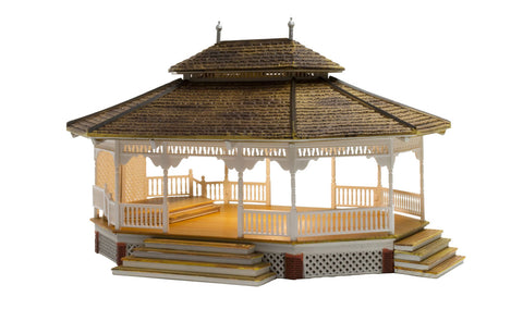 WOODLAND SCENICS HO Build-&-Ready: Grand Gazebo