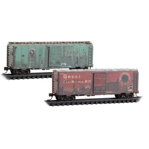 MICRO TRAINS N 40' Standard Boxcars GREAT NORTHERN Weathered 2-PACK