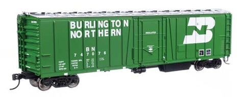 WALTHERS 50' AAR Mechanical Refrigerator Car - Ready-to-Run -- Burlington Northern #747076