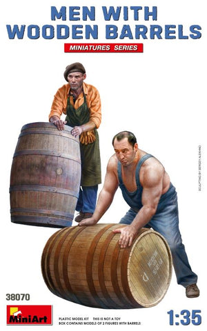 MINIART 1/35 Men (2) w/2 Wooden Barrels