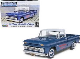REVELL 1/25 1966 Chevy Fleetside Pickup Truck