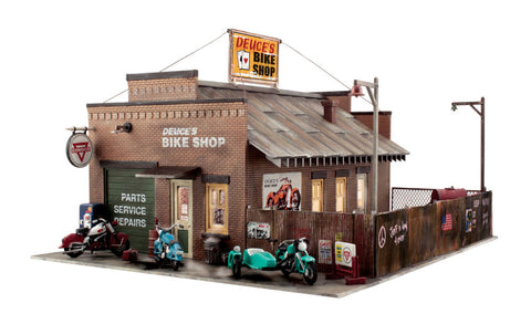 WOODLAND SCENICS O Build-&-Ready: Deuce's Bike Shop