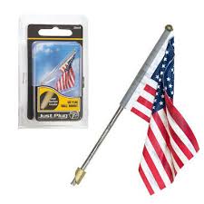 WOODLAND SCENICS Just Plug Large US Flag - Wall Mount