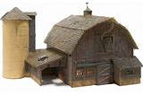 WOODLAND SCENICS HO Old Weathered Barn Built-&-Ready