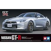TAMIYA 1/24 Nissan GTR Car