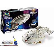 REVELL 1/670 Star Trek U.S.S. Voyager NCC-74656 Model Kit