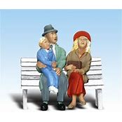 WOODLAND SCENICS G Figures: The Sitting Seymores