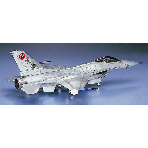 HASEGAWA F-16N TOP GUN