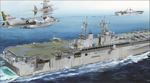 HOBBY BOSS 1/700  BOXER LHD-4