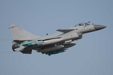 TRUMPETER 1:48 PLAAF J-10C Vigorous Dragon