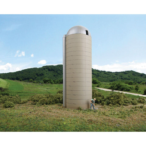 HO RURAL CONCRETE SILO