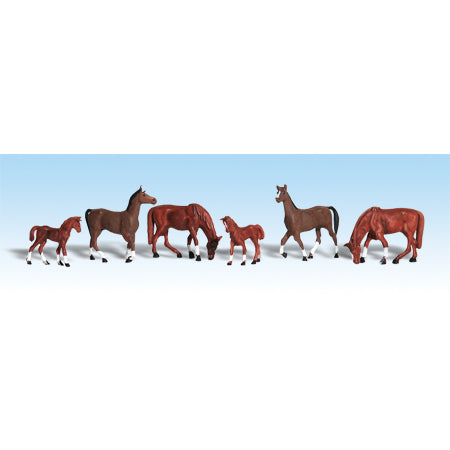 WOODLAND SCENICS HO Figures: Chestnut Horses