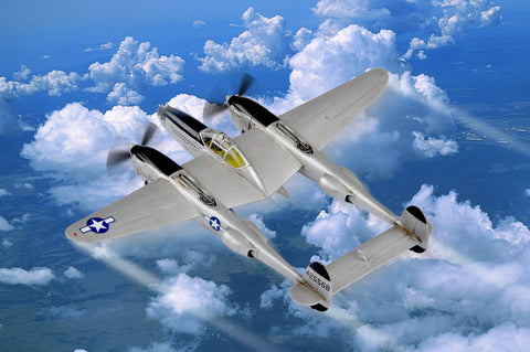HOBBYBOSS 1/72 P-38L LIGHTNING
