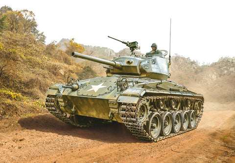 ITALERI 1/35  M-24 CHAFFEE KOREAN WAR