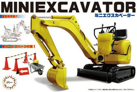 FUJIMI 1/32 Kubota K008 Excavator w/Cones & Wheelbarrow