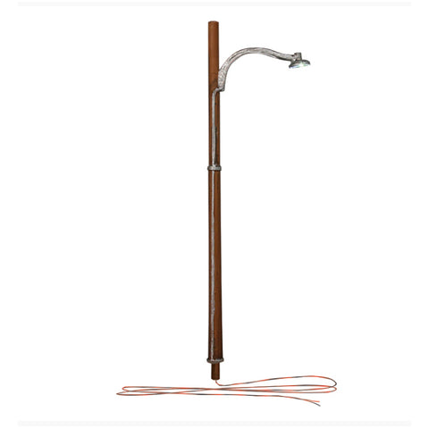 O WOODEN POLE STREET LIGHT SET