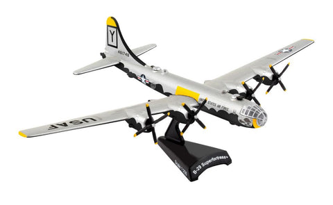 DARON 1/200 B-29 HAWG WILD